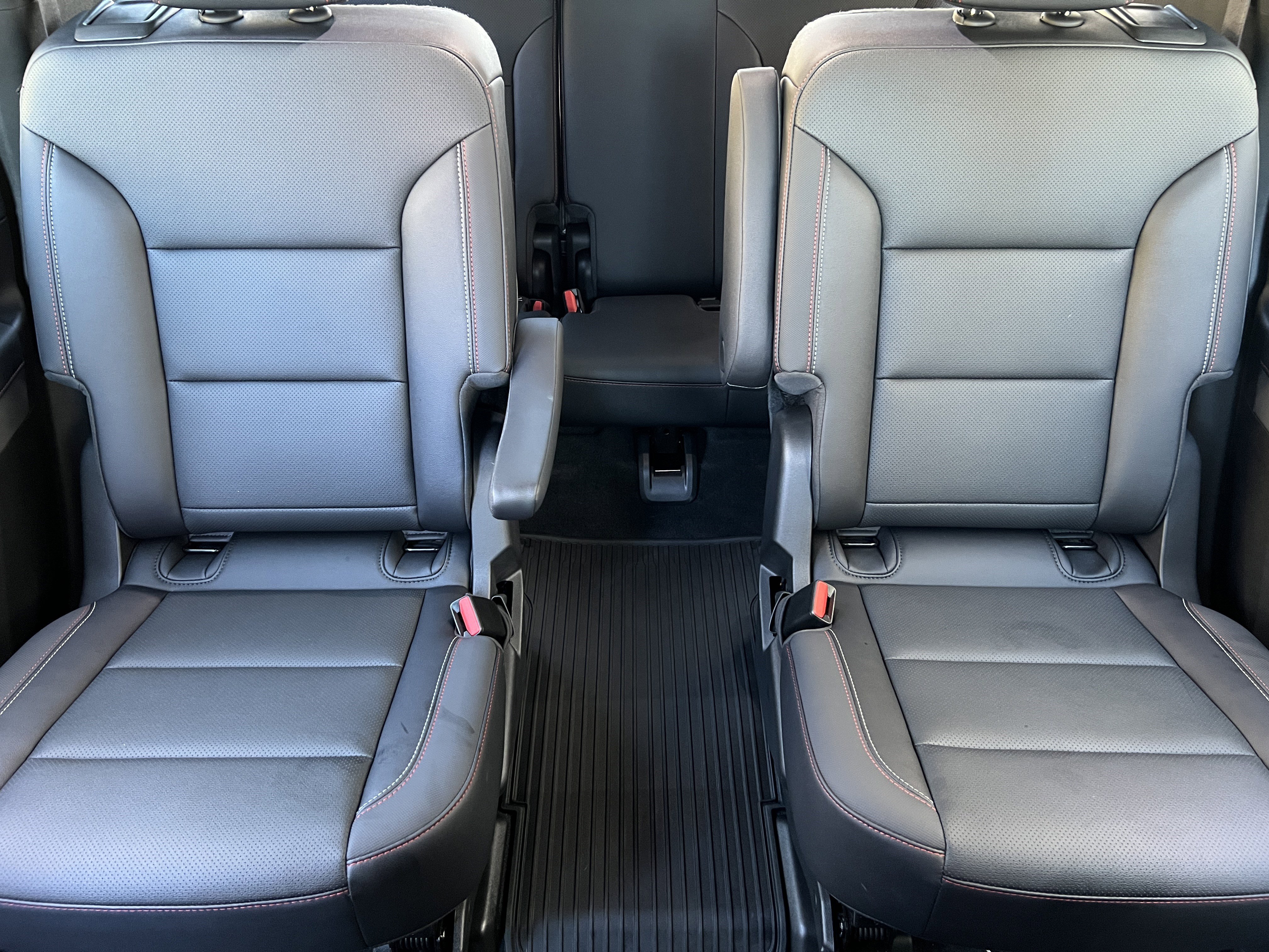 Used 2025 Chevrolet Traverse Z71 w/ Enhanced Driving Package image 16