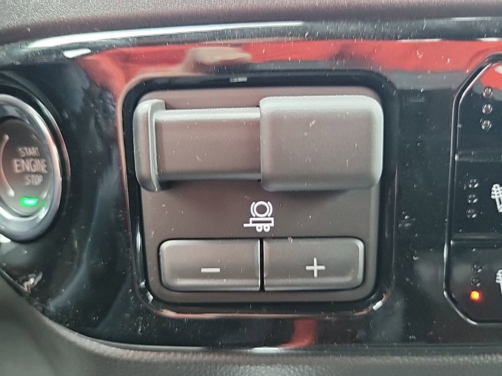 Used 2026 GMC Sierra 1500 SLT image 25