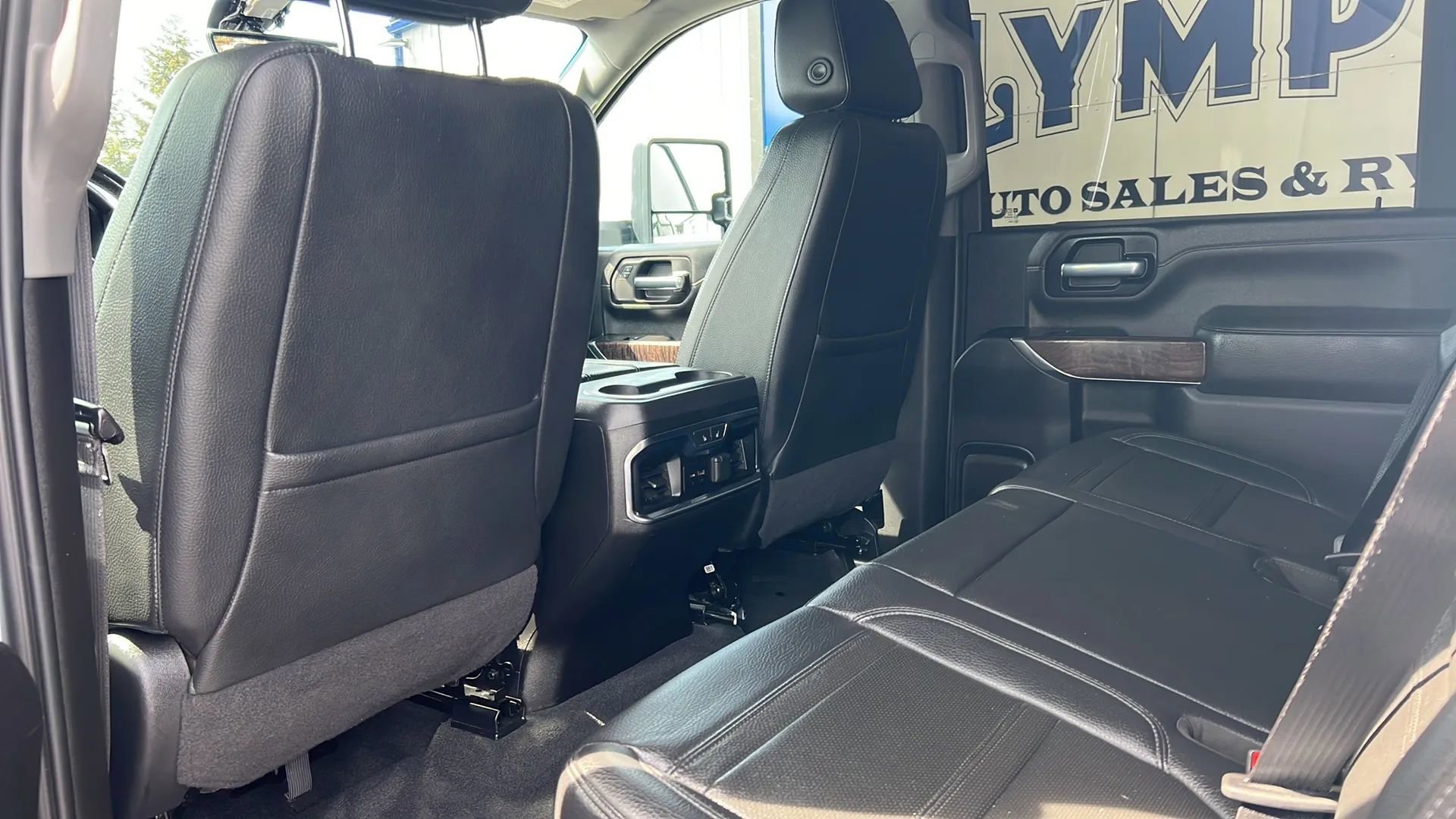 Used 2021 GMC Sierra 2500 Denali w/ Denali Ultimate Package AWD/4WD image 16