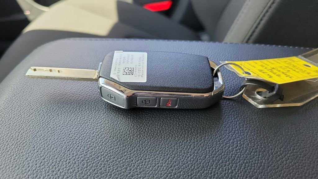 Used 2025 Kia Sportage LX image 33