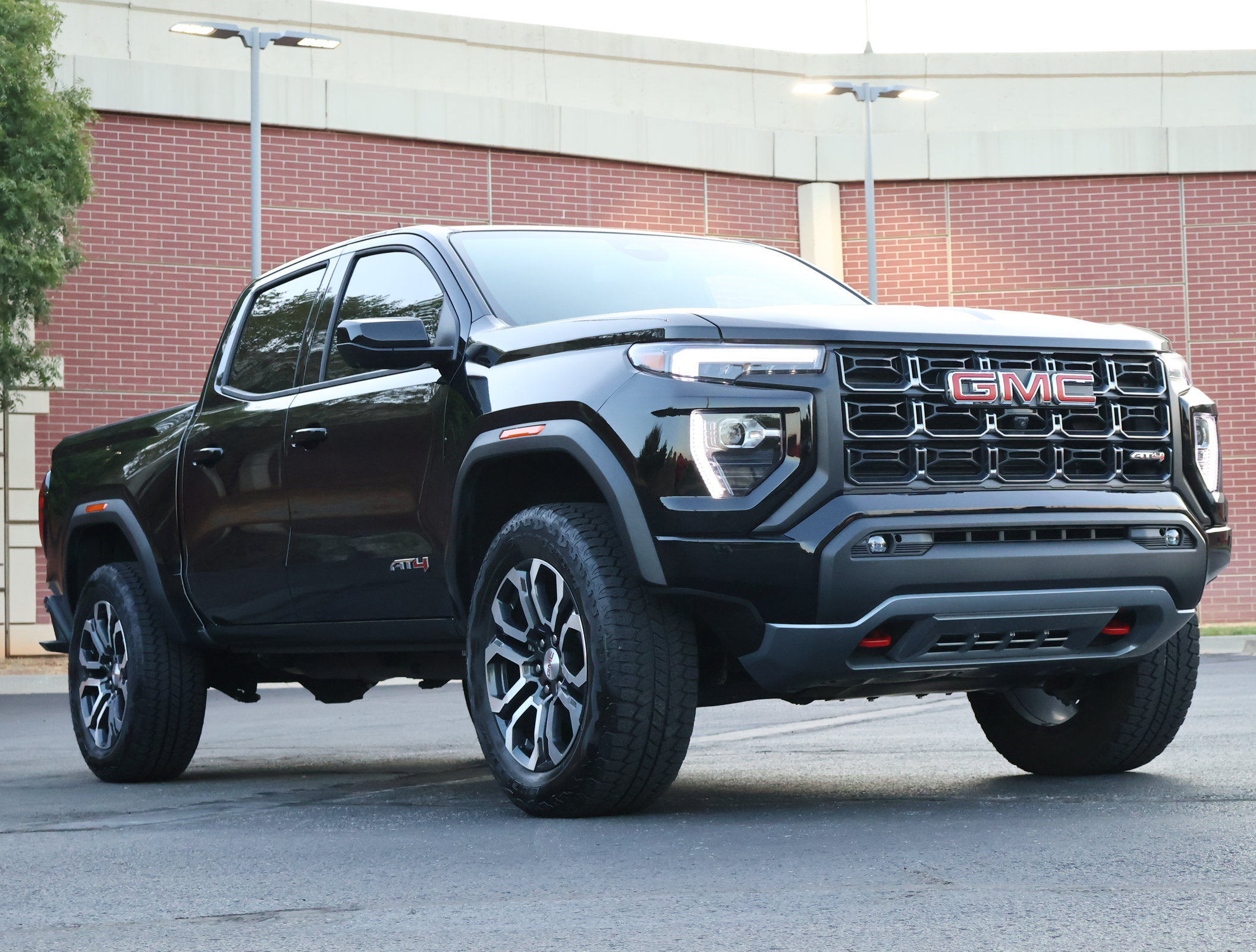 Used 2024 GMC Canyon AT4 w/ Technology Package AWD/4WD image 1
