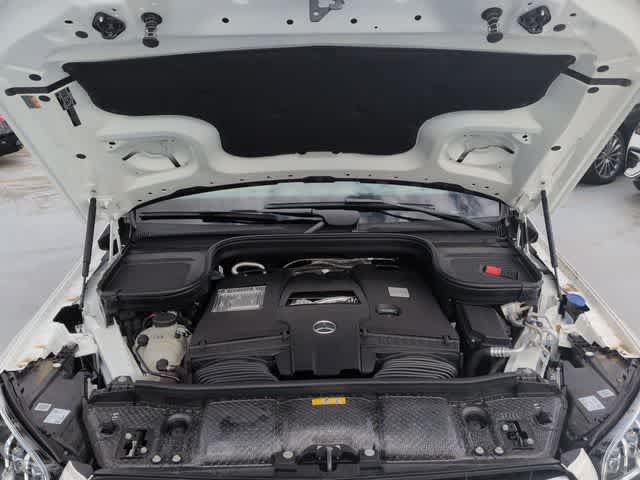 New 2026 Mercedes-Benz GLS 580 4MATIC image 14