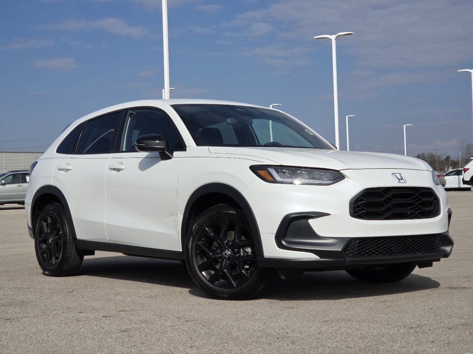 Used 2023 Honda HR-V Sport image 2