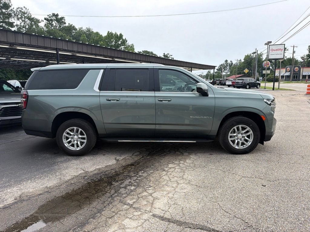 Used 2024 Chevrolet Suburban LT AWD/4WD image 5