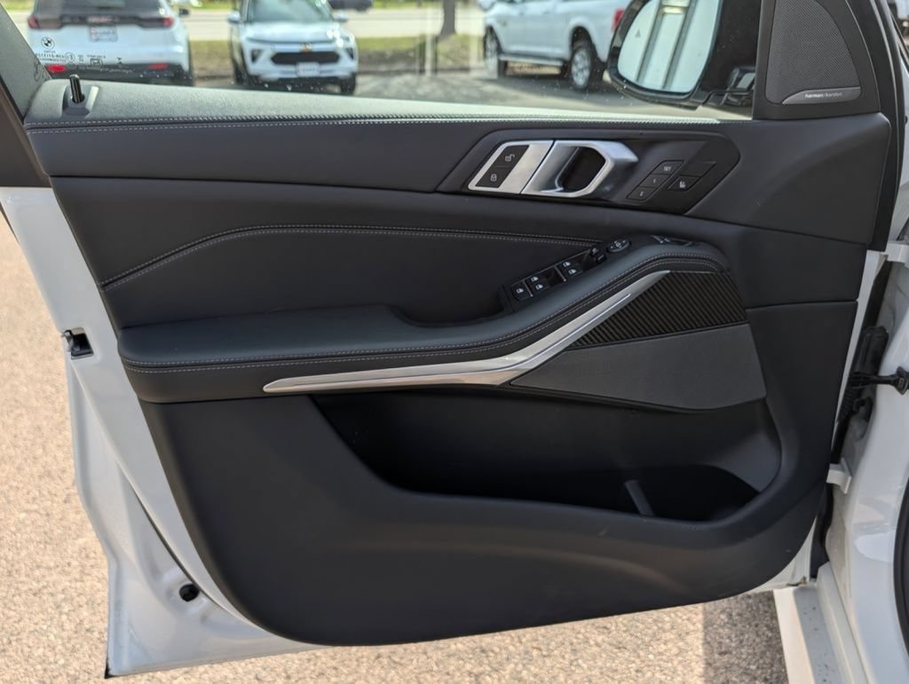Used 2026 BMW X5 M60i AWD/4WD image 43