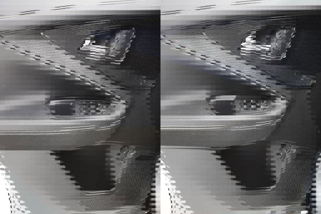 Used 2024 Chevrolet Blazer EV LT image 15