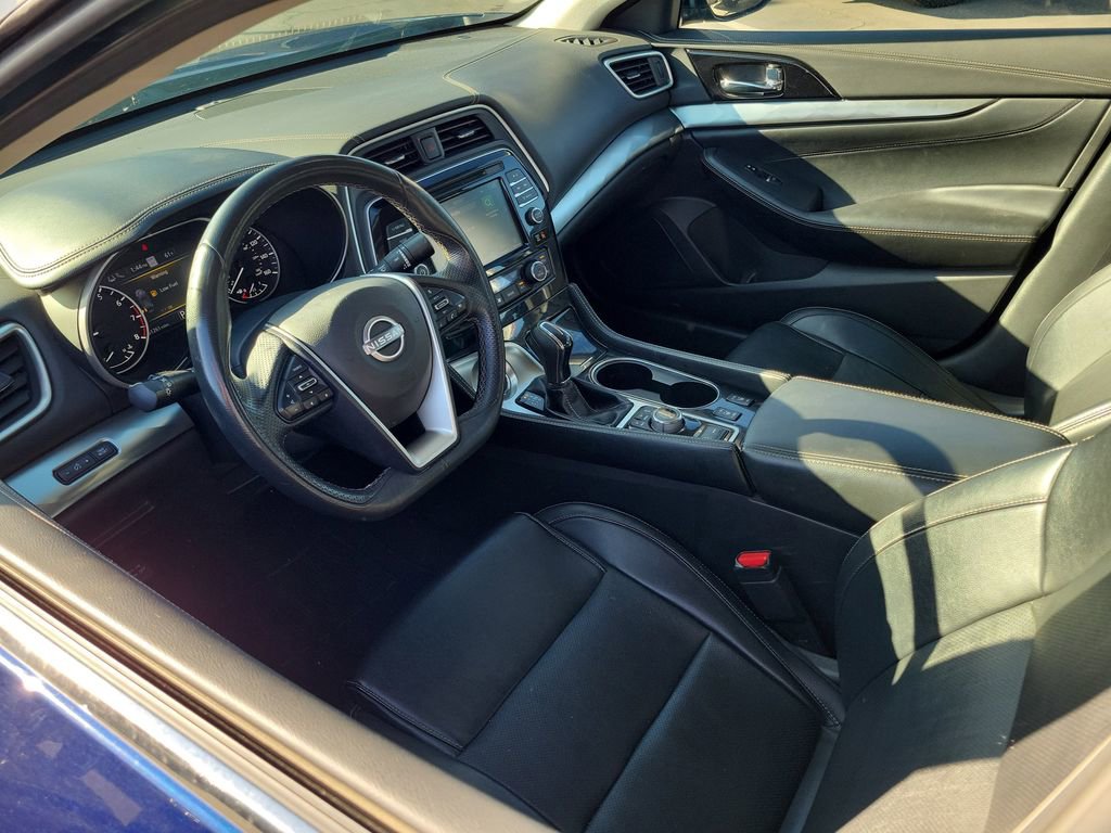 Used 2023 Nissan Maxima SV w/ Floor Mat Group FWD image 3