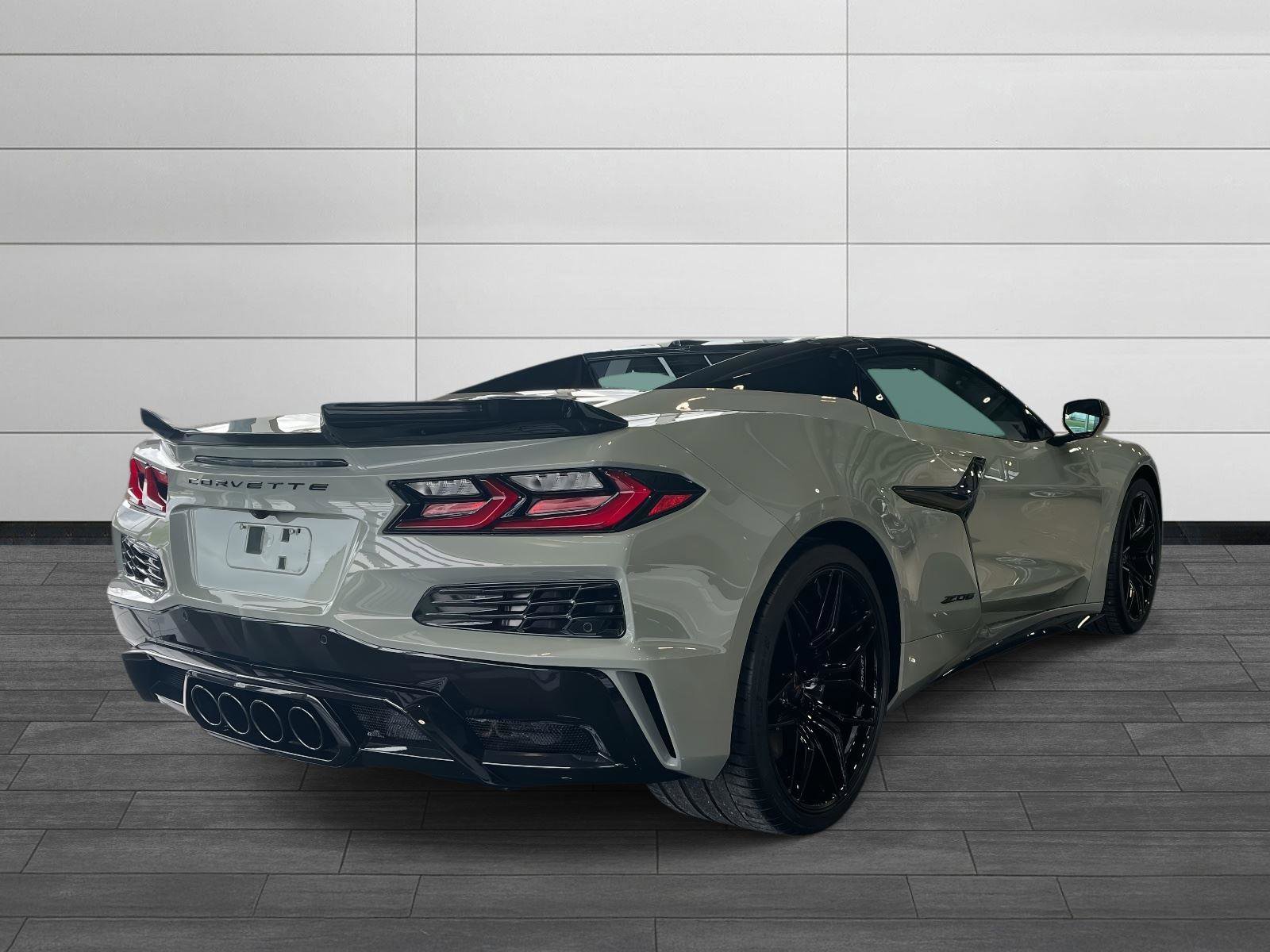 Used 2024 Chevrolet Corvette Z06 image 3
