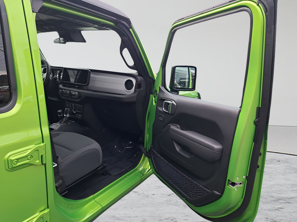 New 2025 Jeep Gladiator Sport AWD/4WD image 16