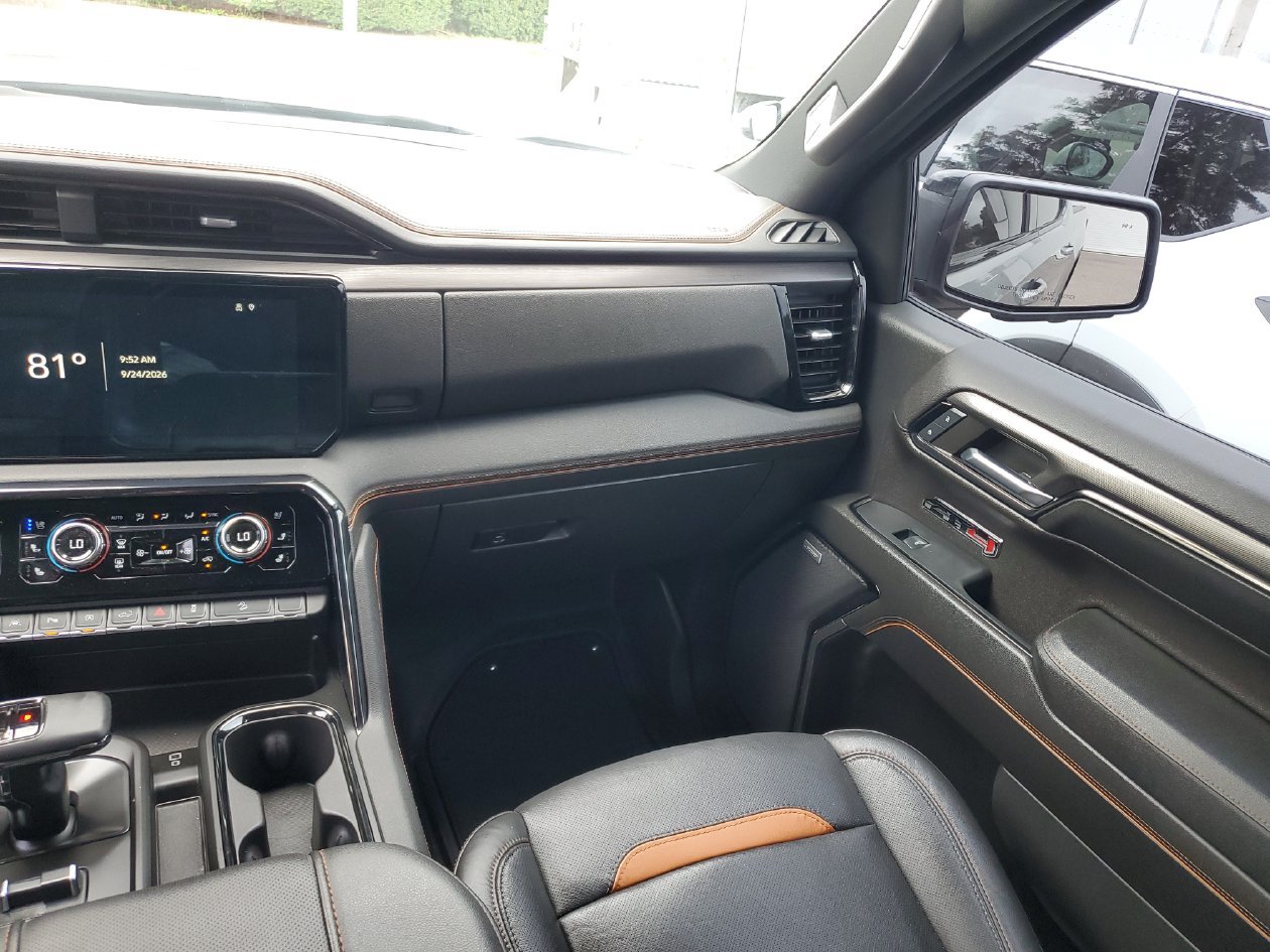 Used 2024 GMC Sierra 1500 AT4 w/ Technology Package AWD/4WD image 15