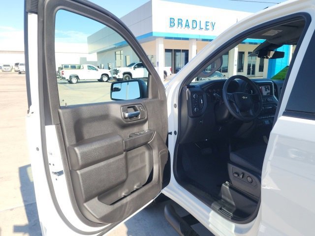 New 2026 Chevrolet Silverado 1500 Custom w/ Turbomax Blackout Package image 23