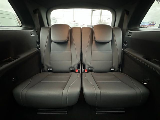 Certified 2025 Mercedes-Benz GLS 450 4MATIC image 18