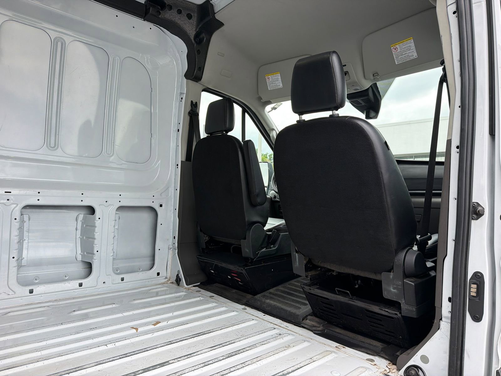 Used 2024 Ford Transit 250 148 Medium Roof RWD image 11