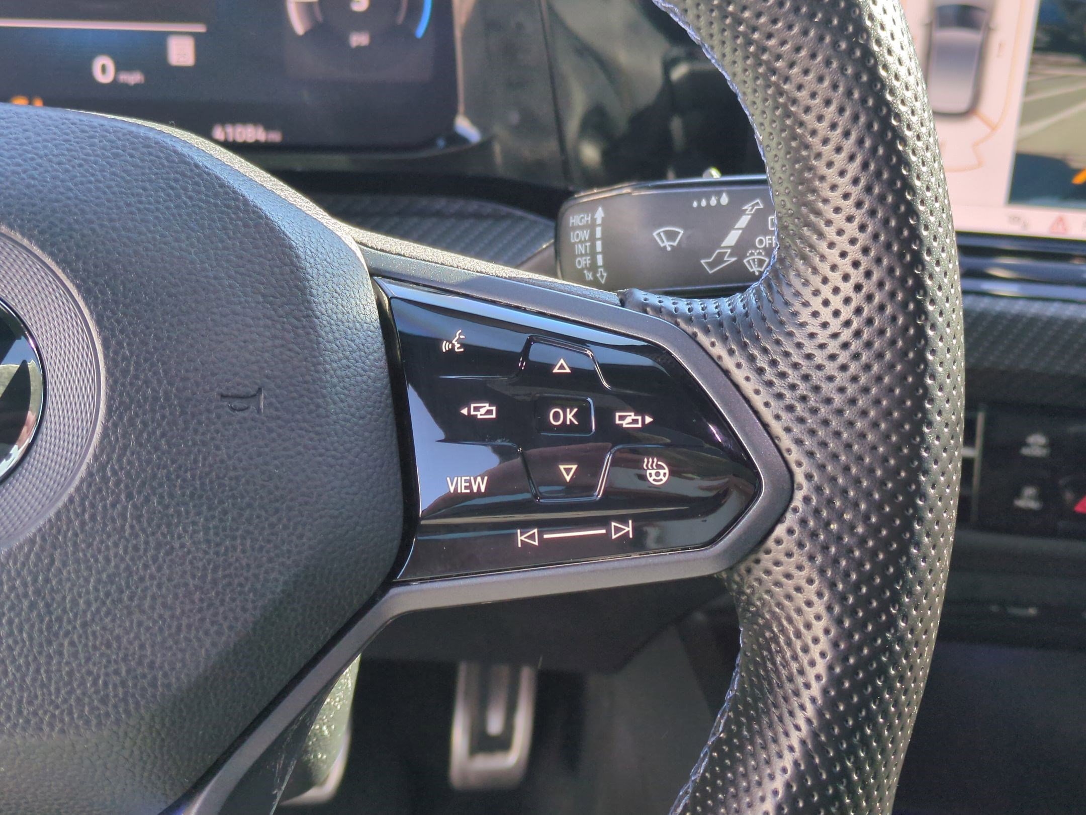 Used 2022 Volkswagen Golf R image 22