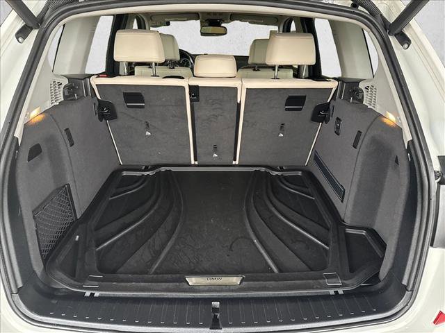 Used 2015 BMW X3 xDrive28d image 16
