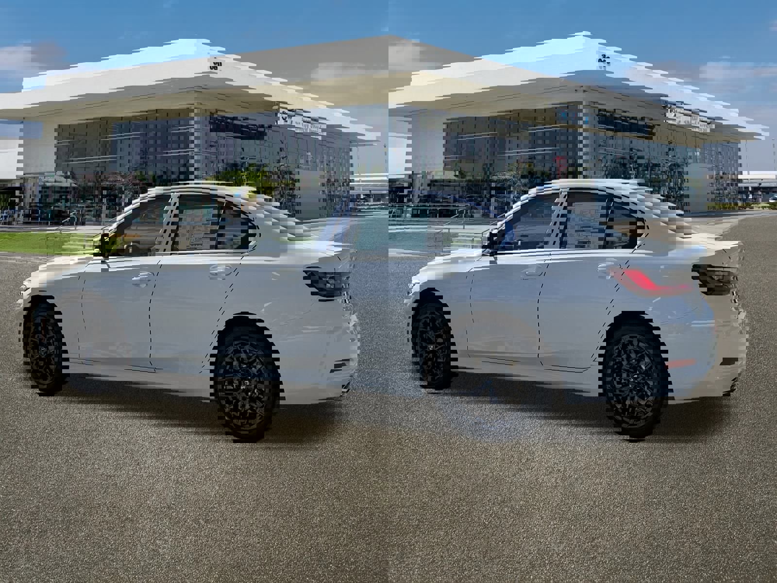 New 2026 BMW 330i Sedan w/ Driving Assistance Package image 7