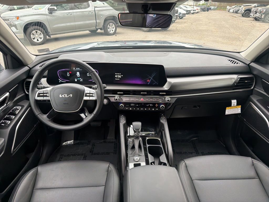 Certified 2025 Kia Telluride S image 22