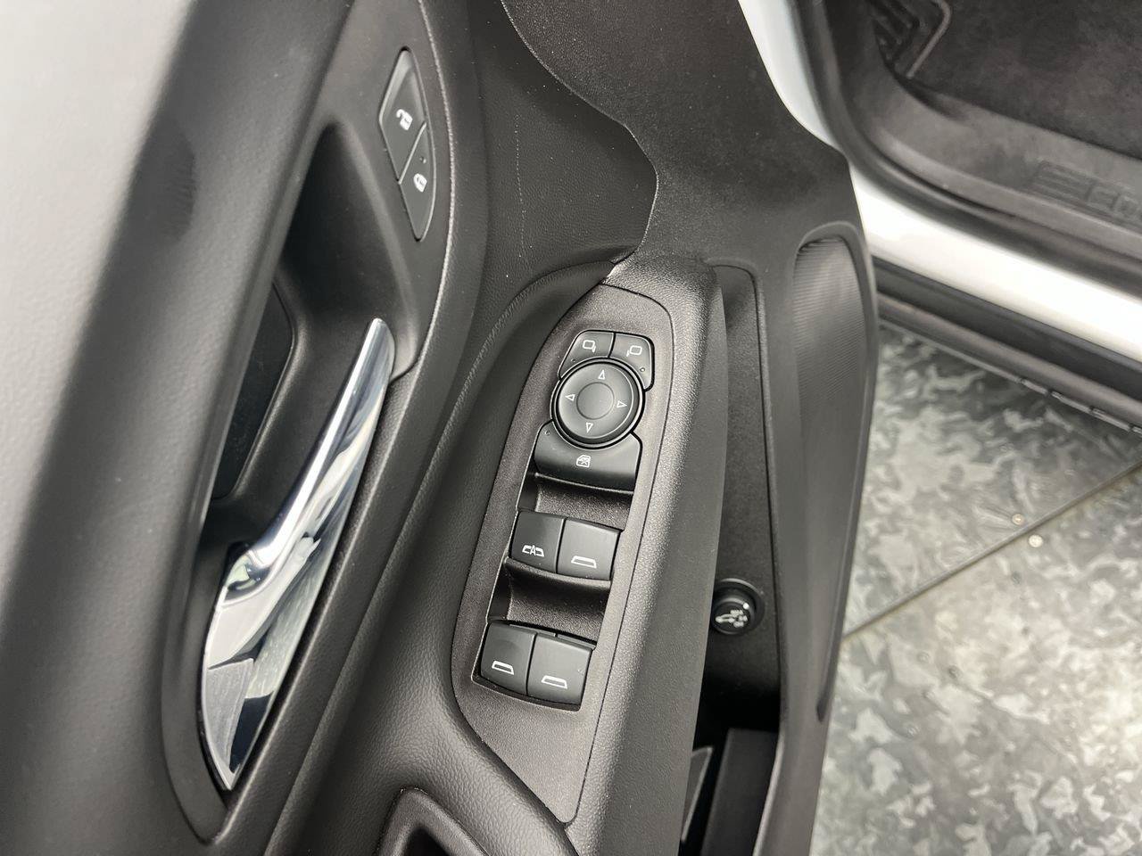 Certified 2019 Chevrolet Equinox LT AWD/4WD image 7
