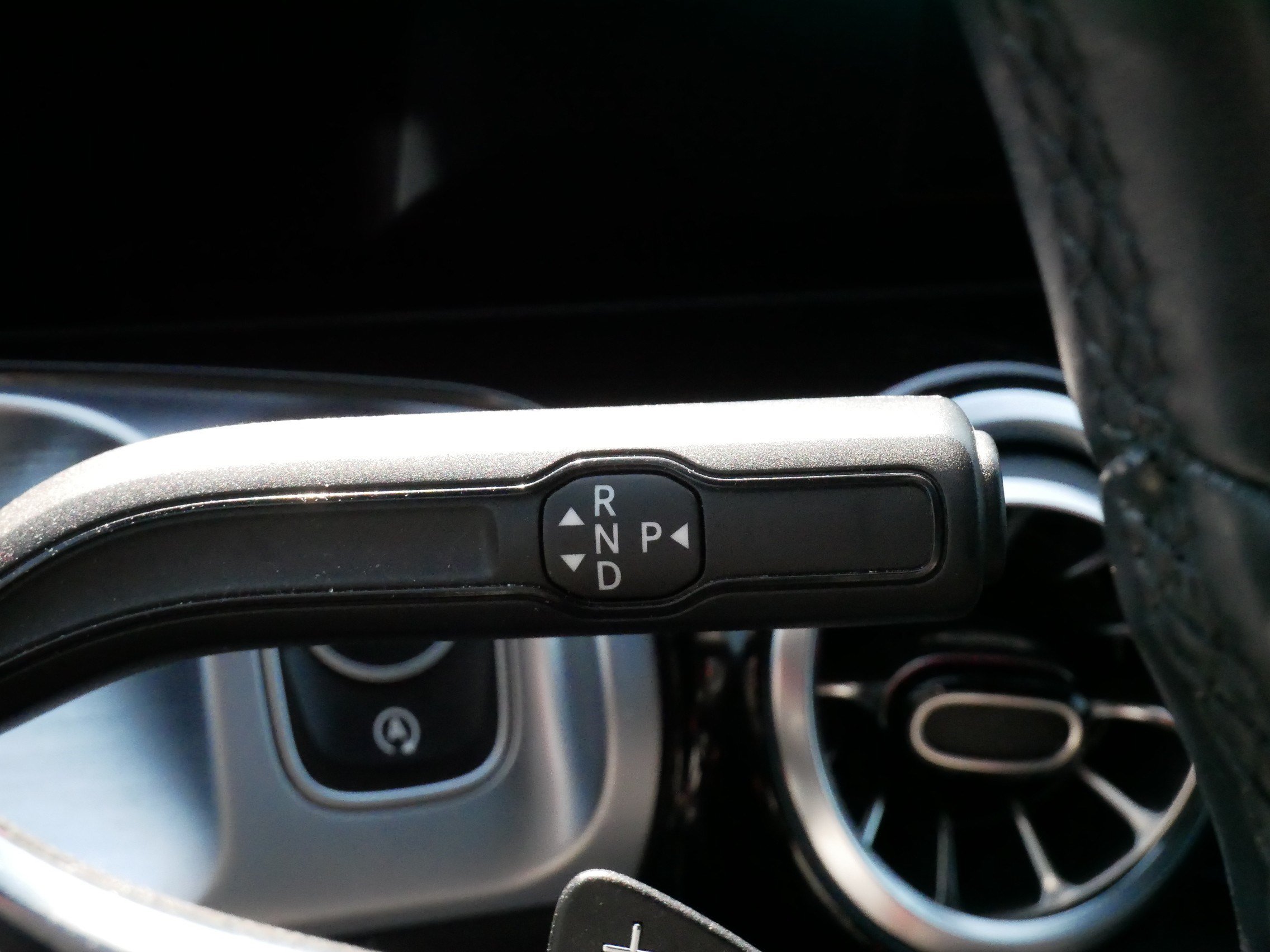 Used 2022 Mercedes-Benz GLB 250 4MATIC image 25