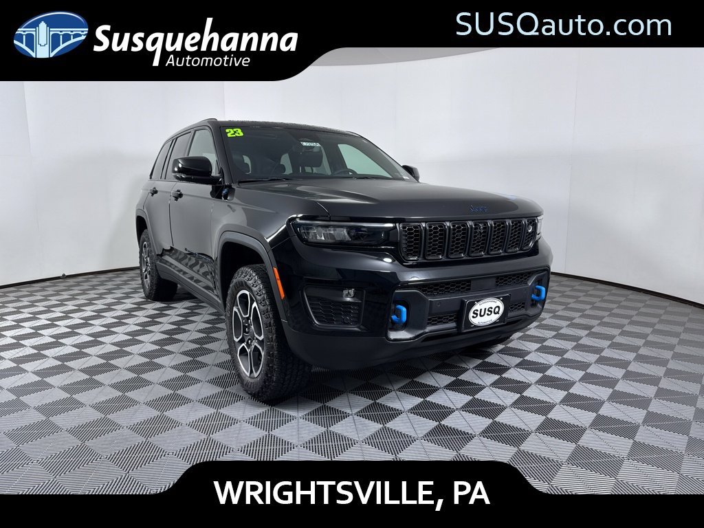 Used 2023 Jeep Grand Cherokee Trailhawk w/ Advanced Protech Group II AWD/4WD image 1