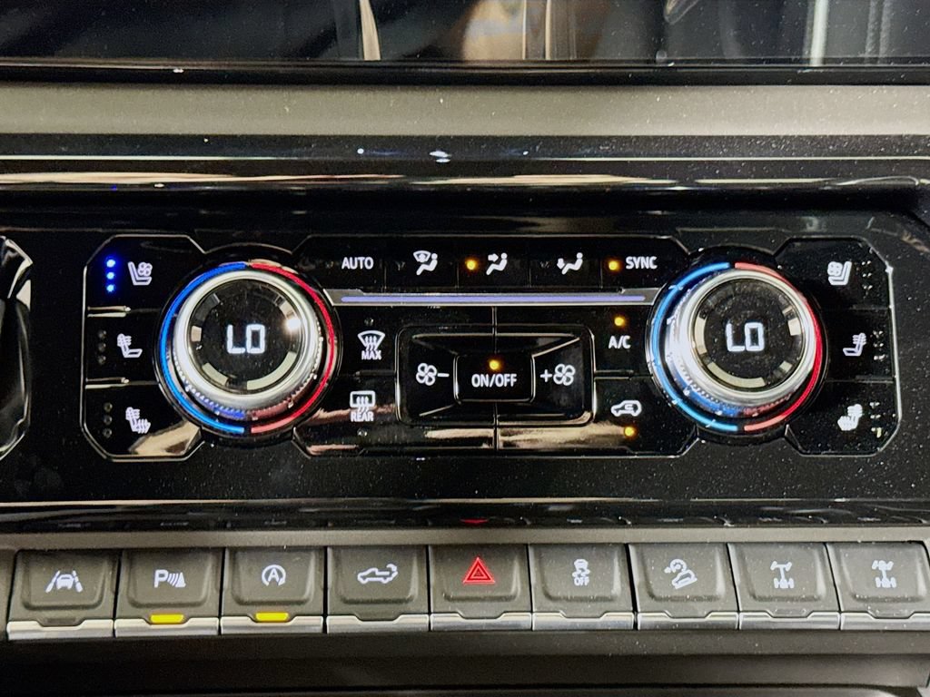 New 2026 GMC Sierra 1500 AT4X w/ LPO, Black Badging Package AWD/4WD image 10