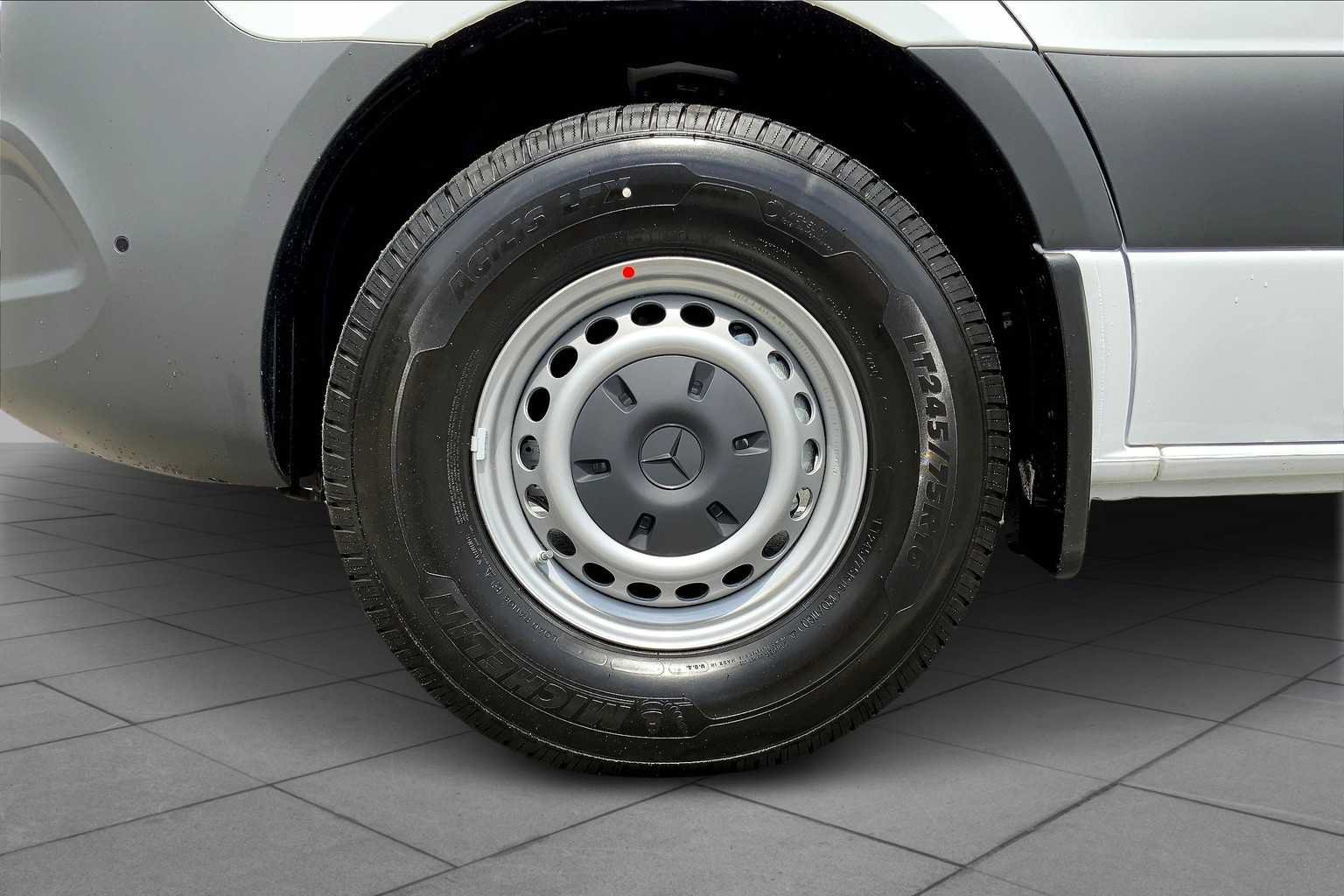 Certified 2025 Mercedes-Benz Sprinter 2500 image 15