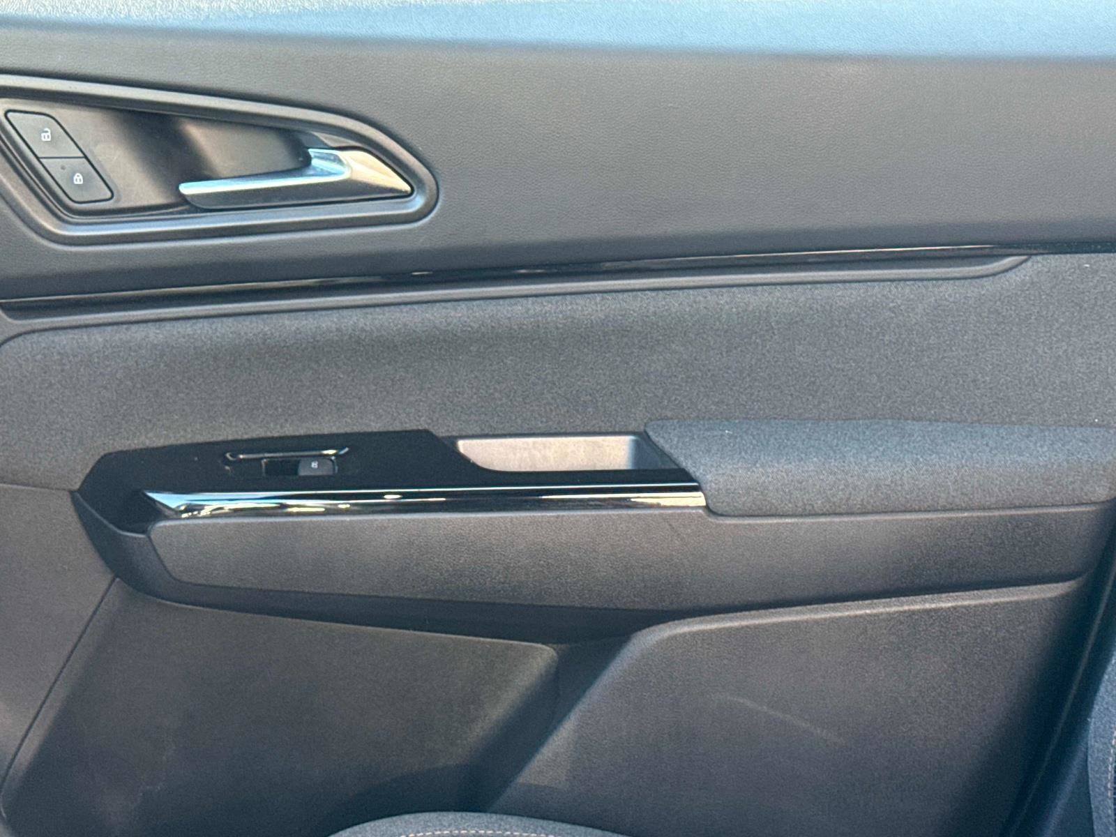 Used 2024 Honda Prologue EX image 23