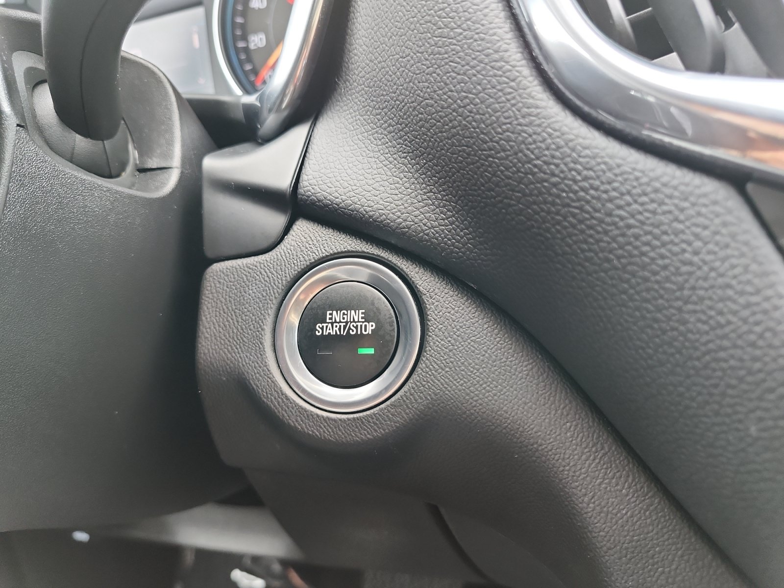 Used 2022 Chevrolet Equinox LT AWD/4WD image 18