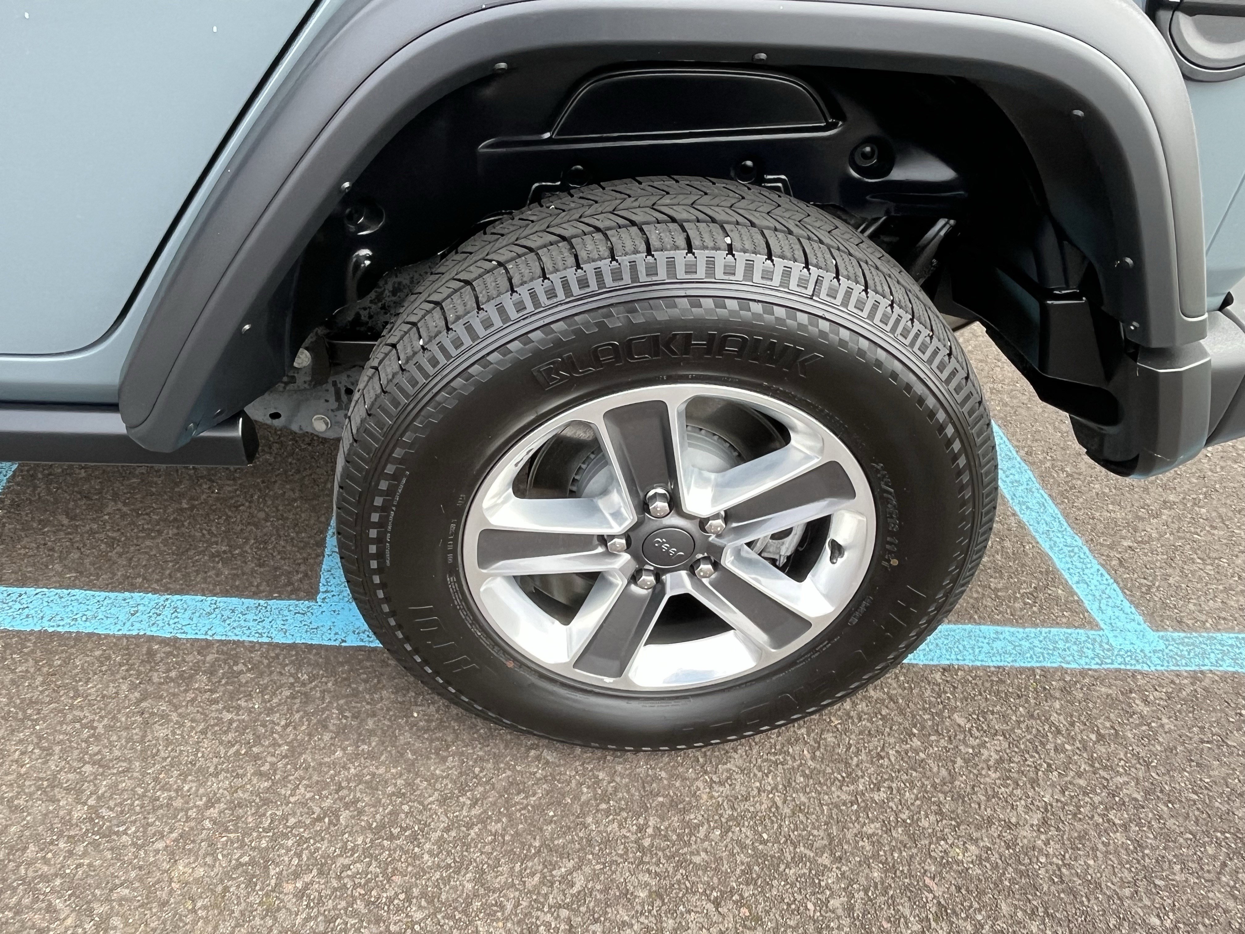 Used 2024 Jeep Wrangler Willys image 25