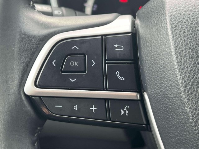 Used 2024 Toyota Highlander XLE AWD/4WD image 25