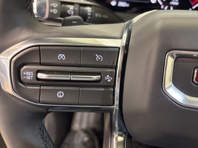 Used 2025 GMC Acadia Elevation image 28