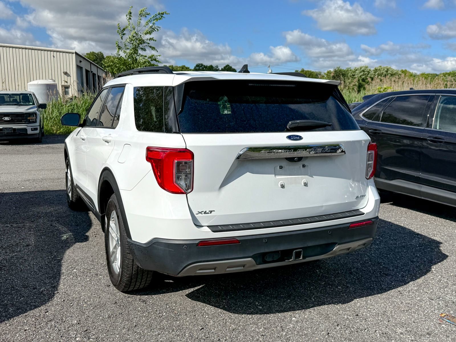 Certified 2021 Ford Explorer XLT w/ Equipment Group 202A AWD/4WD image 5