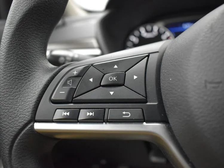 Used 2024 Nissan Altima 2.5 SV image 24