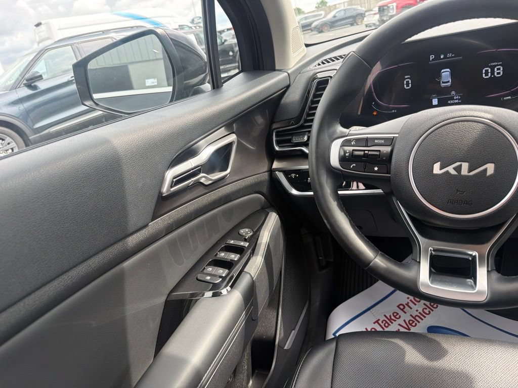 Used 2023 Kia Sportage EX AWD/4WD image 21