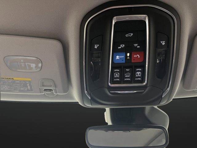 Certified 2022 Jeep Grand Cherokee Limited image 26