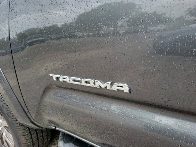 Used 2020 Toyota Tacoma Limited AWD/4WD image 8