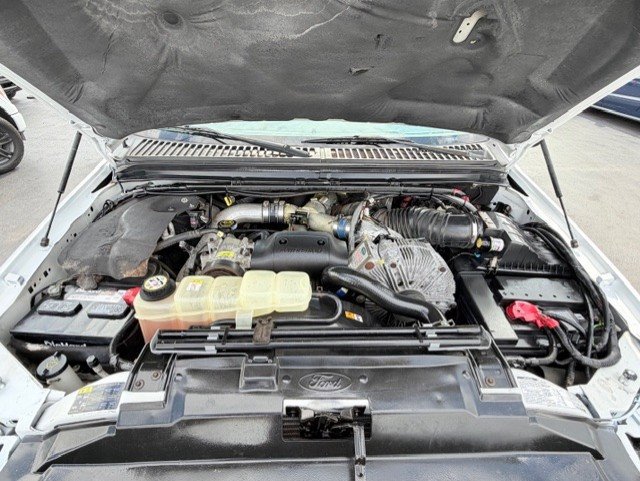 Used 2002 Ford F550 2WD Crew Cab Super Duty image 25