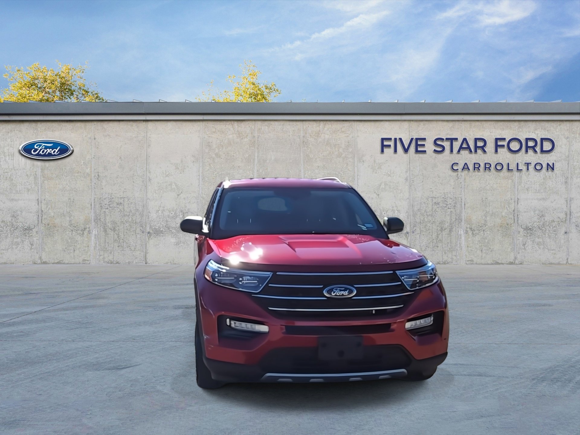 Used 2023 Ford Explorer XLT w/ Equipment Group 202A image 4