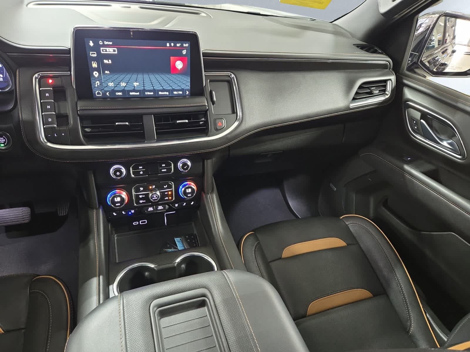 Used 2023 GMC Yukon AT4 w/ AT4 Premium Package AWD/4WD image 19