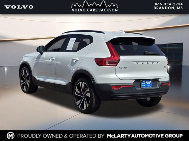 Used 2024 Volvo XC40 B5 Plus w/ Protection Package Premier AWD/4WD image 6