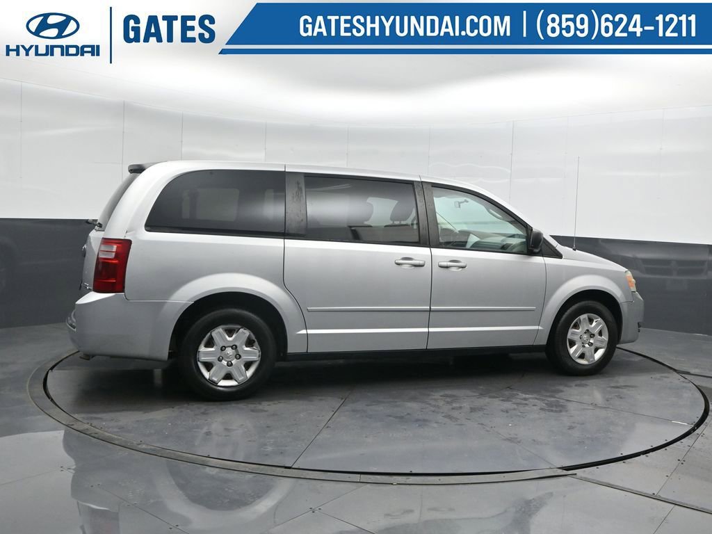Used 2010 Dodge Grand Caravan SE w/ Climate Group image 2