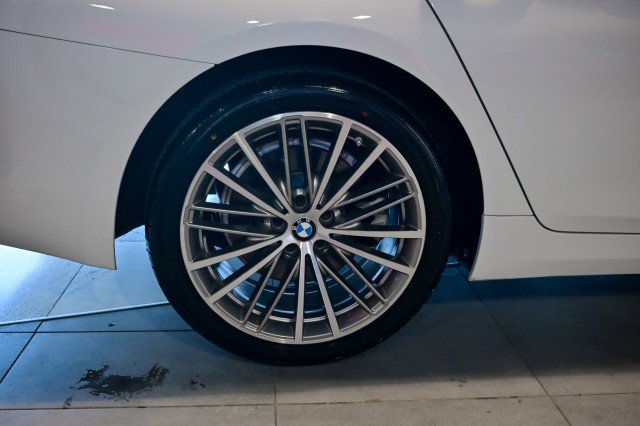 Used 2020 BMW 530i w/ Convenience Package image 43