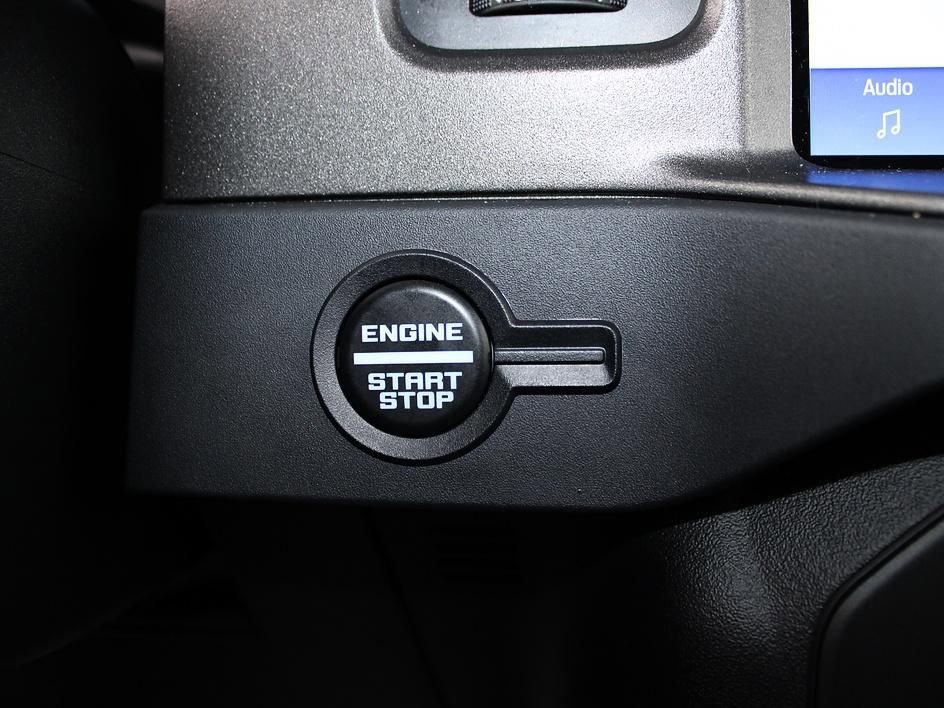 Used 2025 Ford Bronco Badlands image 48