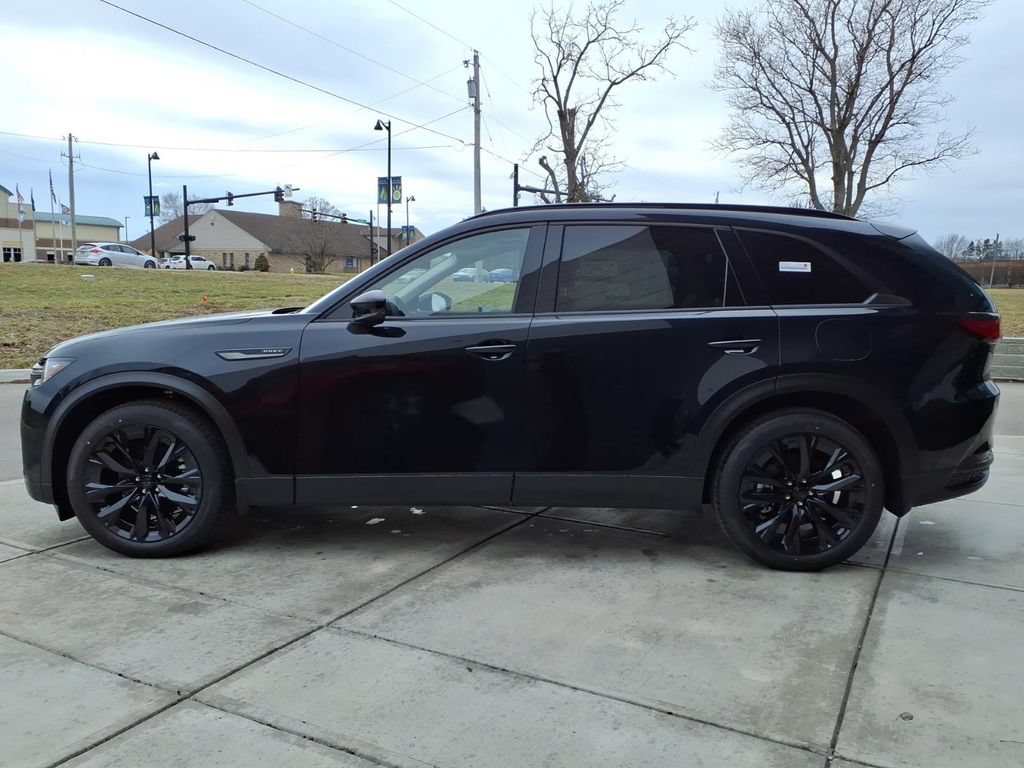 New 2026 MAZDA CX-90 Plug-In Hybrid w/Premium Sport AWD/4WD image 5