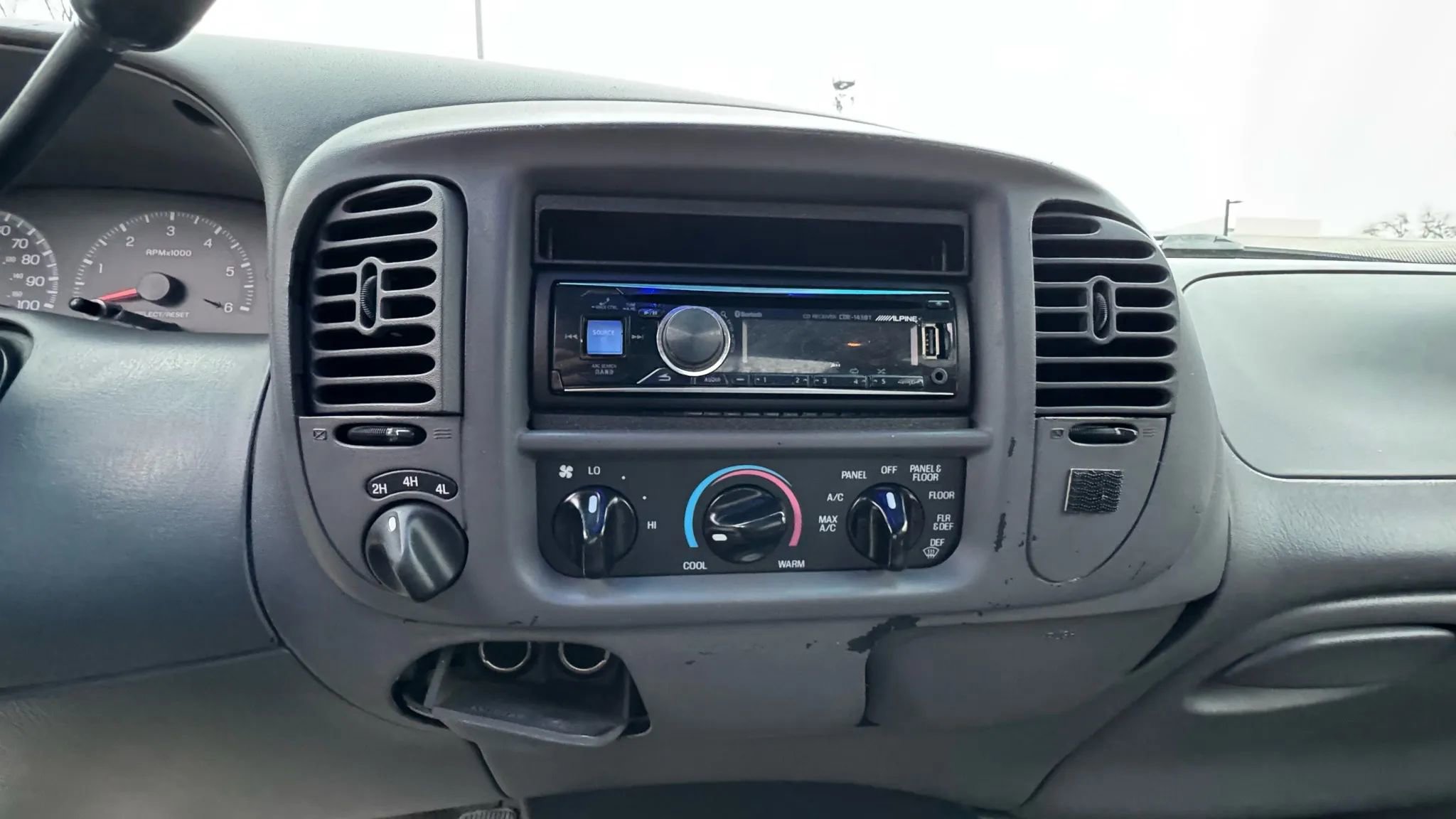 Used 2001 Ford F150 4x4 SuperCrew image 28