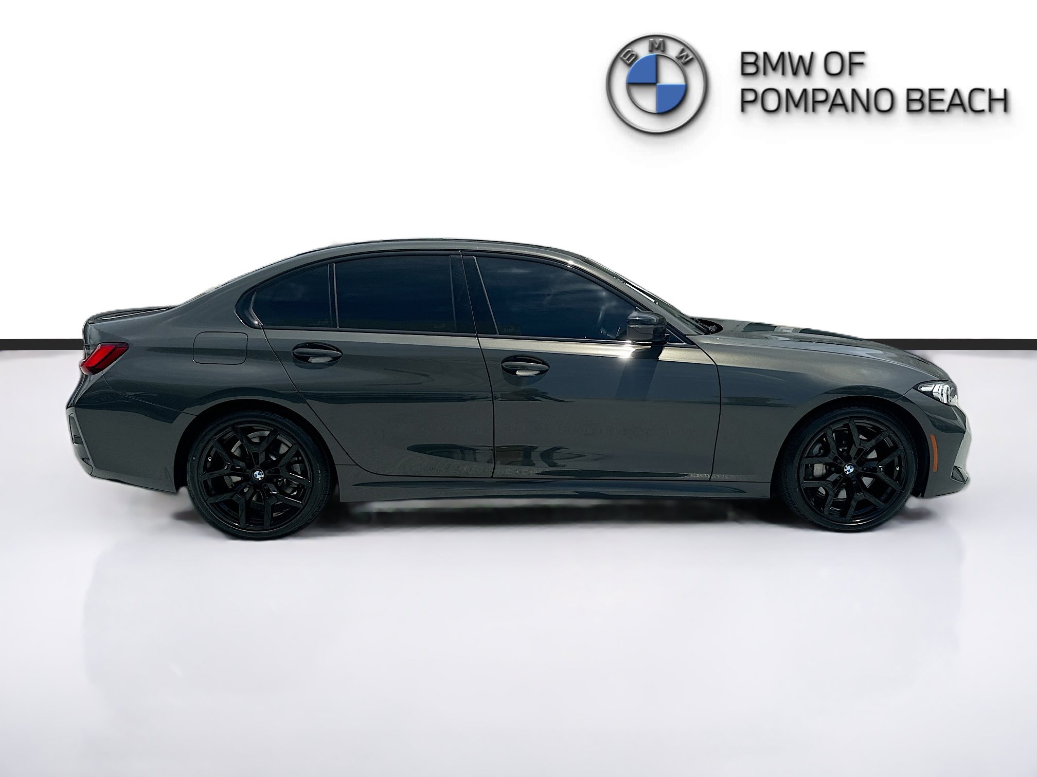 Used 2025 BMW 330i Sedan w/ M Sport Package RWD image 8