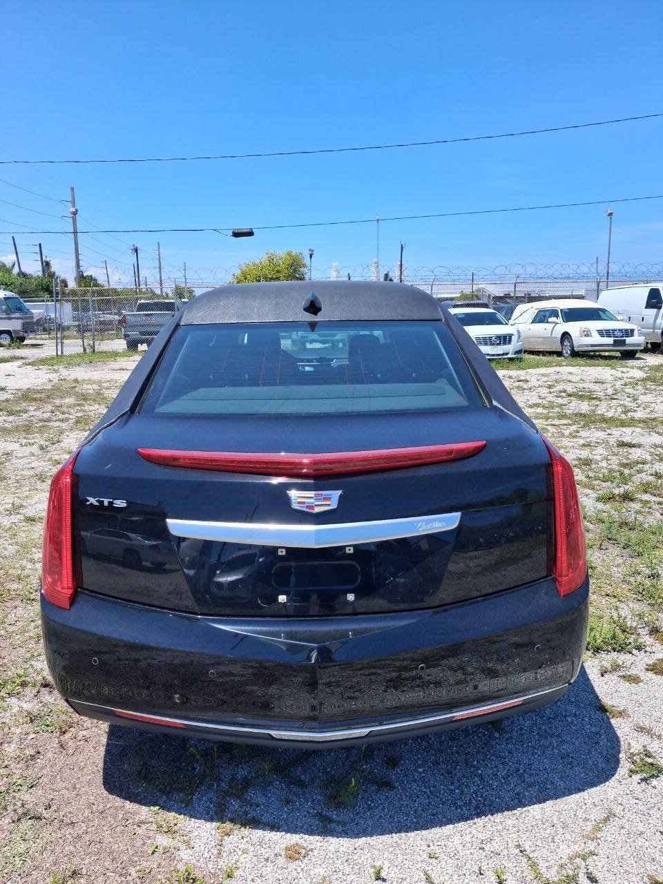 Used 2017 Cadillac XTS FWD image 7