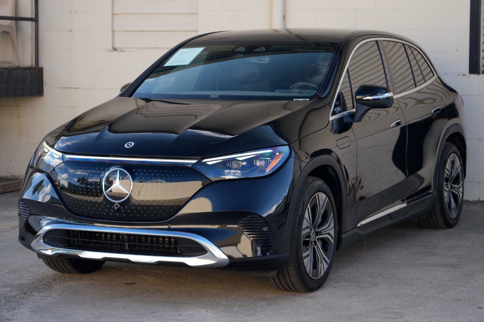 Used 2023 Mercedes-Benz EQE 350+ SUV w/ Exclusive Trim Package image 52