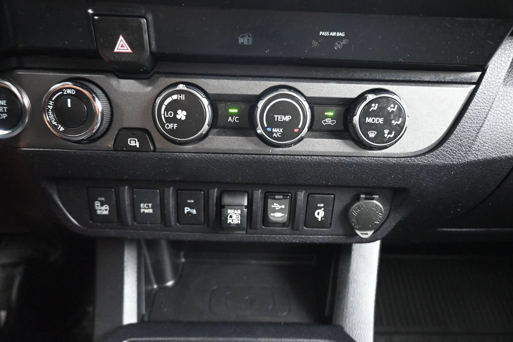 Used 2019 Toyota Tacoma TRD Off-Road AWD/4WD image 22