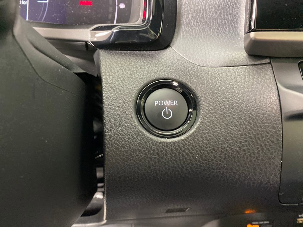 Certified 2025 Toyota Camry SE w/ Convenience Package image 20